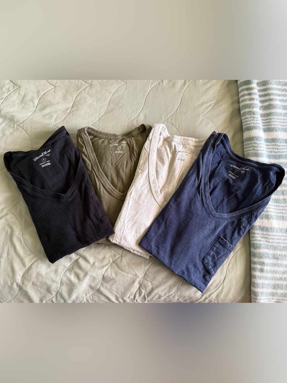Universal Thread V-Neck T-shirt BUNDLE 4